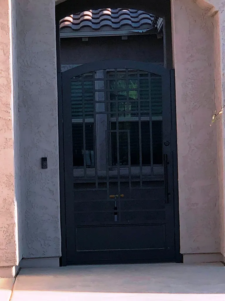 Residential entry gate fabricated by SG Fabrication of Glendale